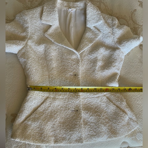 White Woman's Summer Suit 2 pcs (Shot-sleeve Blazer & Skirt) - Picture 4 of 16